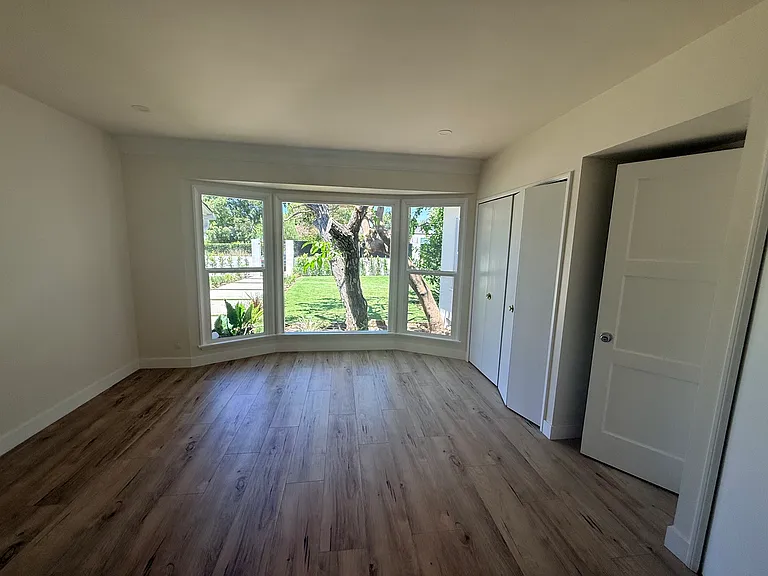 6254 Allott Ave — Photo 22