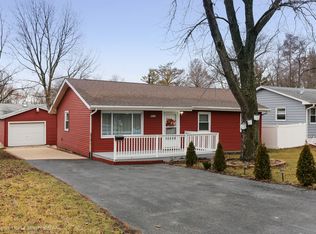 1145 S 4th St, Aurora, IL 60505