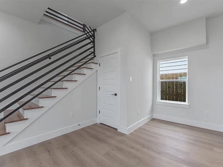 9311 Jutland Rd — Photo 11
