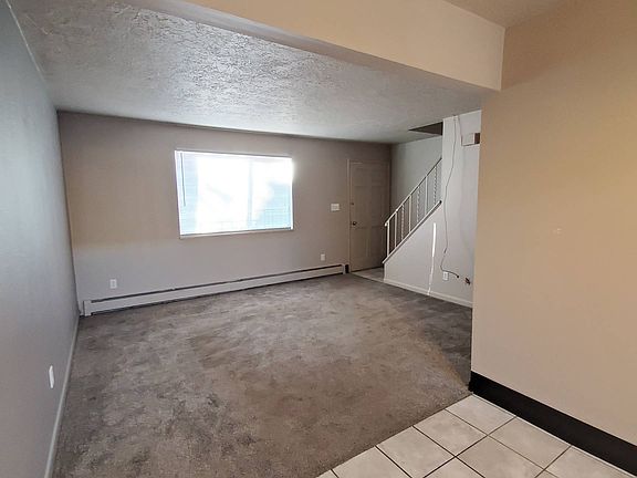 3rd image of 813 37th Ave Unit 3-1