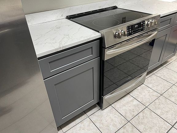 4th image of 13601 Laraway Dr