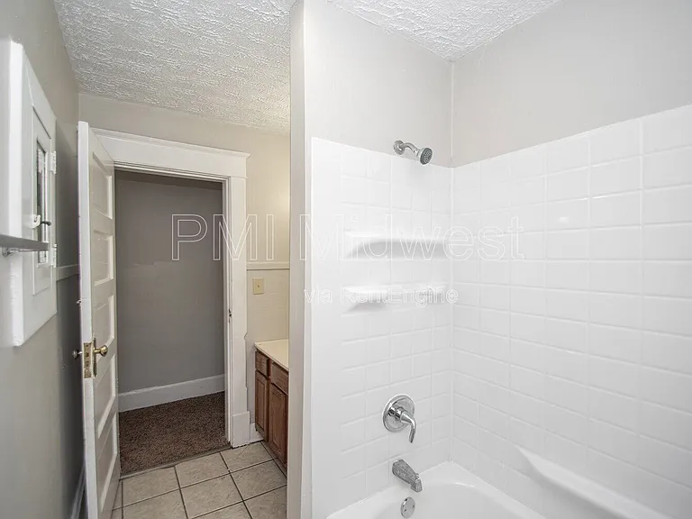 1541 E Ohio St — Photo 20