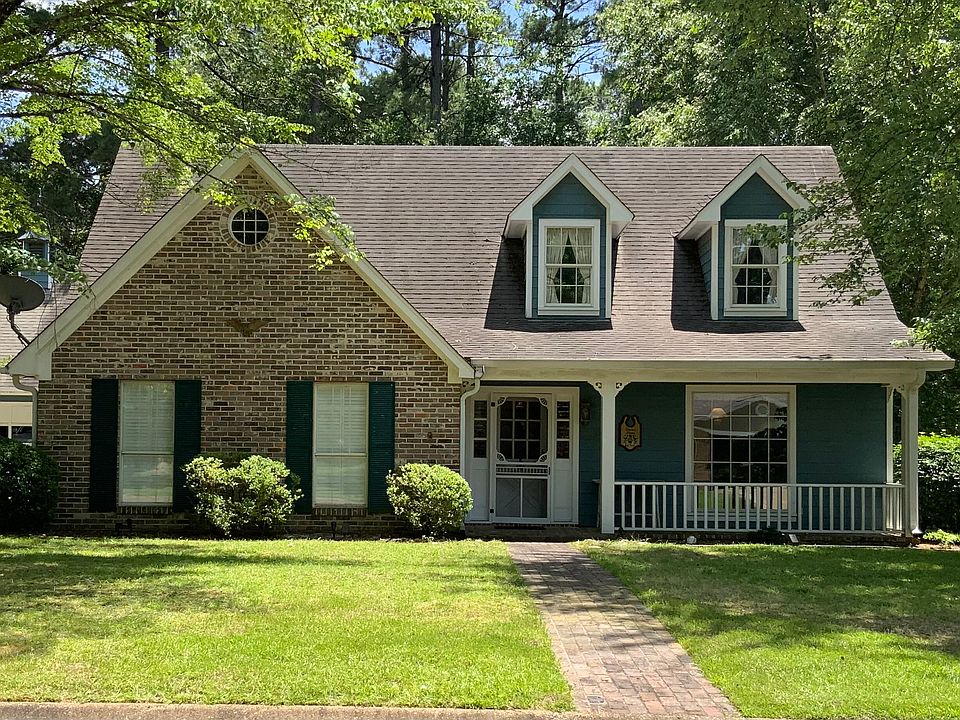 1st image of 1095 Pinecrest Dr