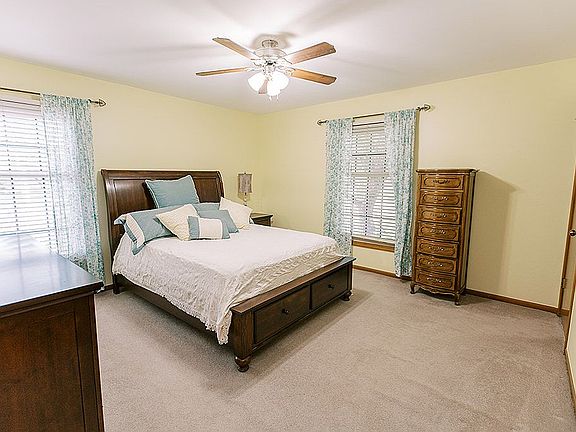2nd image of 49542 Bishop Ct