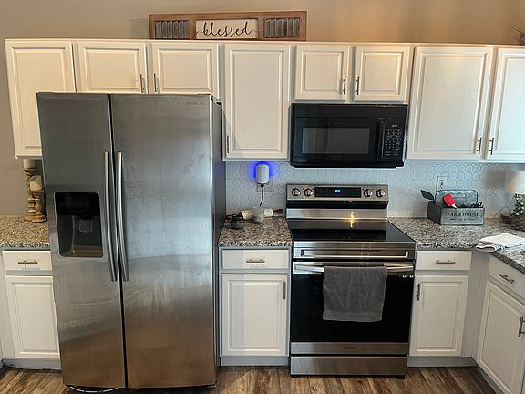 Kitchen different angle.