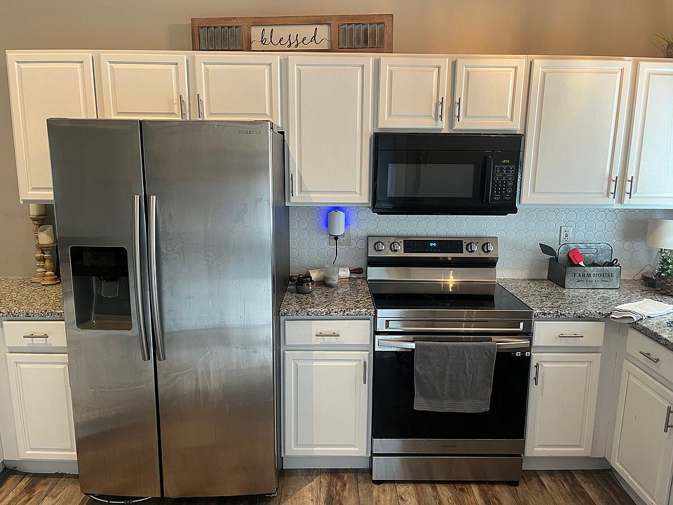 Kitchen different angle.