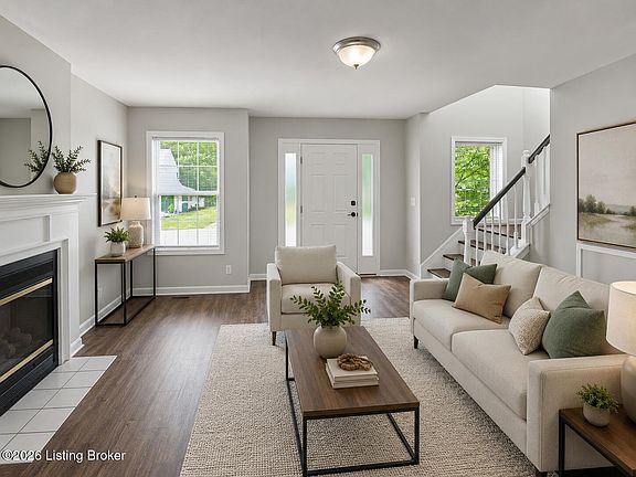5th image of 302 Woodland Lakes Dr