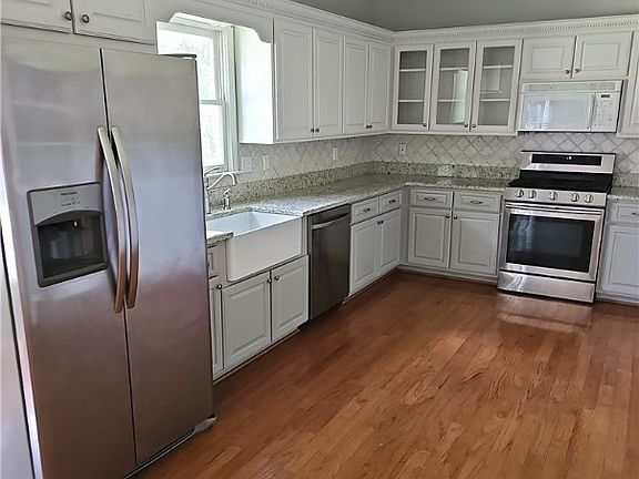 2nd image of 5207 Leeward Ave