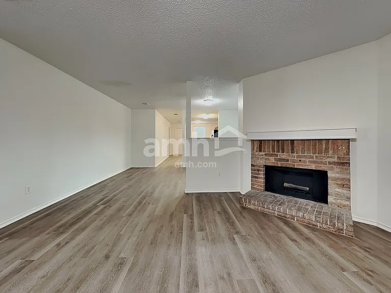 618 Ragwood Rd — Photo 5