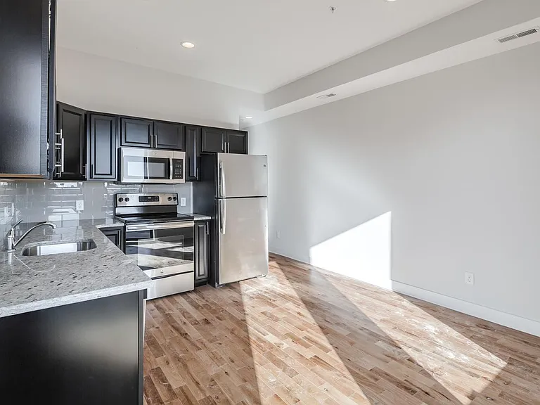 514 South St — Photo 12