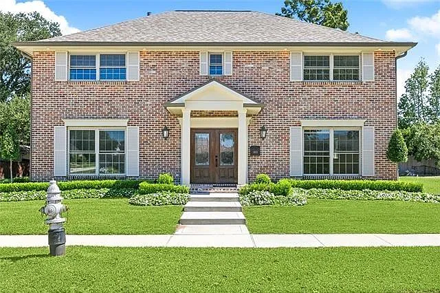 4 bed, 3.0 bath, 2802 sqft, $4,200 — Photo 2