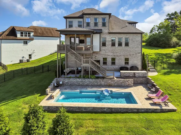 2344 Coppergate Way, Thompsons Station, TN 37179