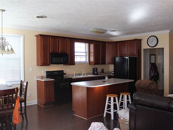 4th image of 374 Lochmere Dr