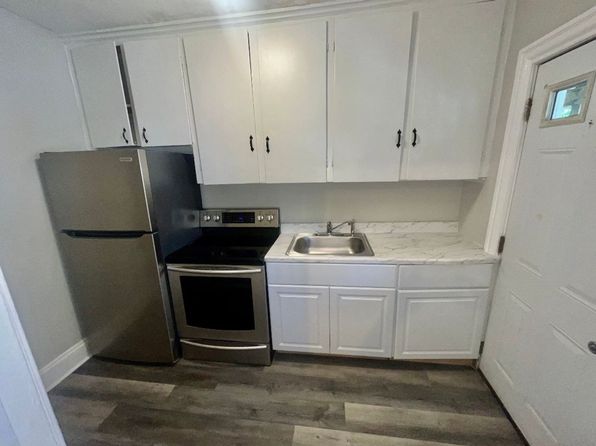 127-135 Westford St