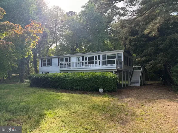 13015 Surf St, Lusby, MD 20657