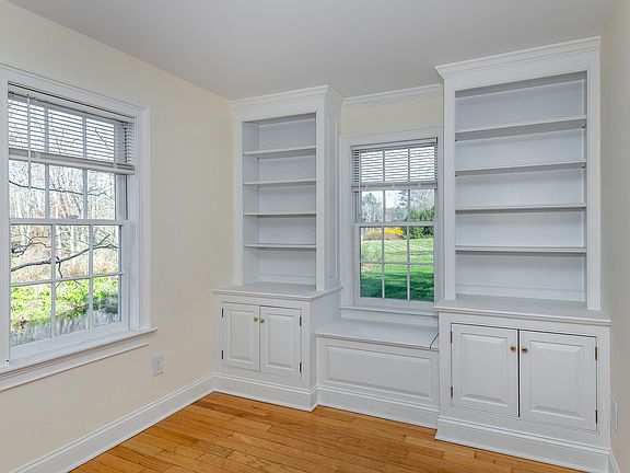 Beautiful built-ins