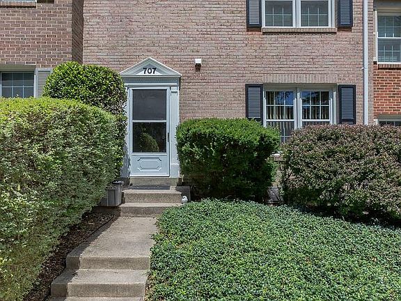 2nd image of 707 Gormley Dr