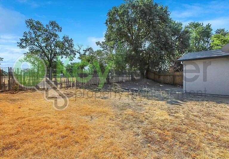8256 Manhart Way — Photo 31