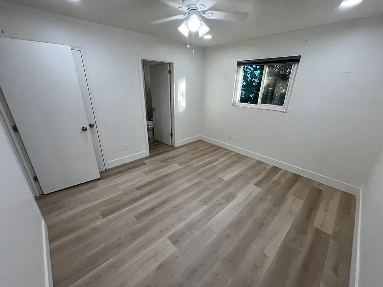 806 Kelly Way #806 — Photo 15