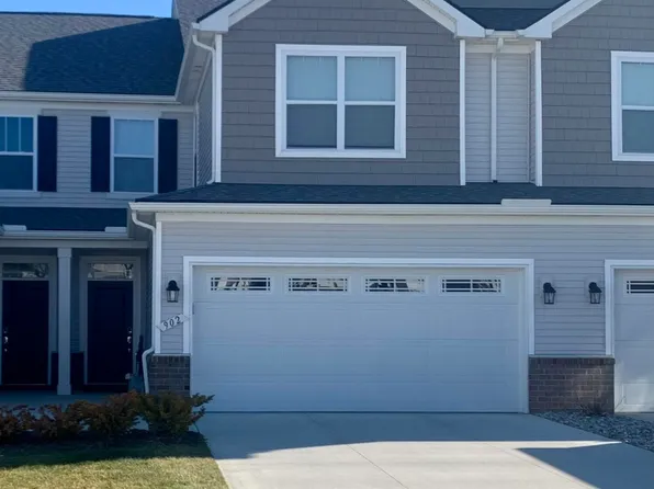 902 Salt Springs Dr, Saline, MI 48176