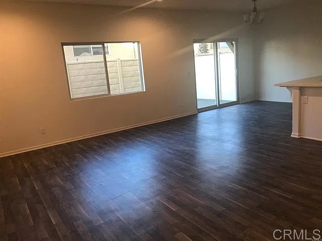 3 bed, 2.5 bath, 1392 sqft, $3,800 — Photo 3
