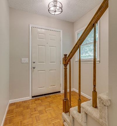 5th image of 2033 Heritage Pl