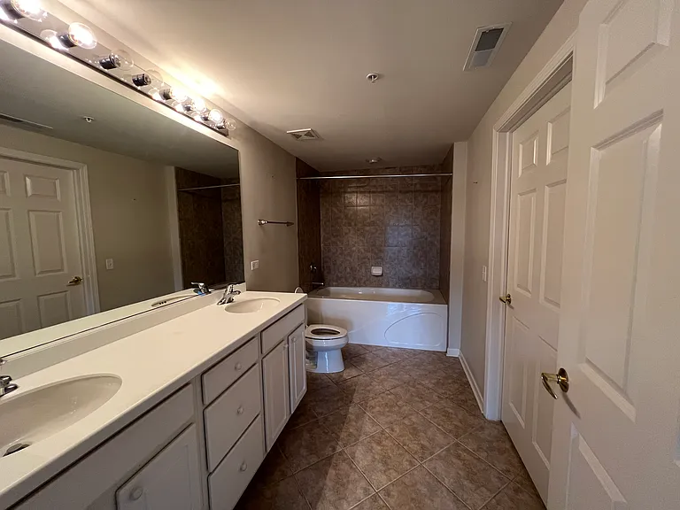 701 W Rand Rd #227 — Photo 8