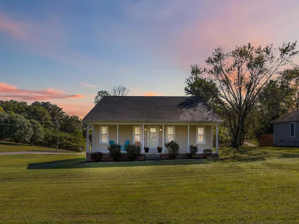 28 Lakepointe Dr, Corbin, KY 40701