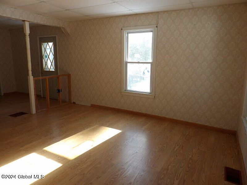 5th image of 907 St Rt 20