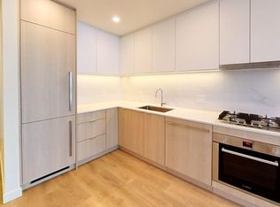 308 Alderson Ave #2106, Coquitlam, BC V3K1W2