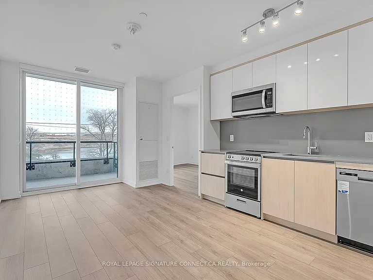 3100 Keele St #421 — Photo 5