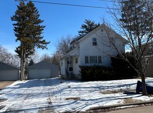 1820 Iowa St #A, Oshkosh, WI 54902