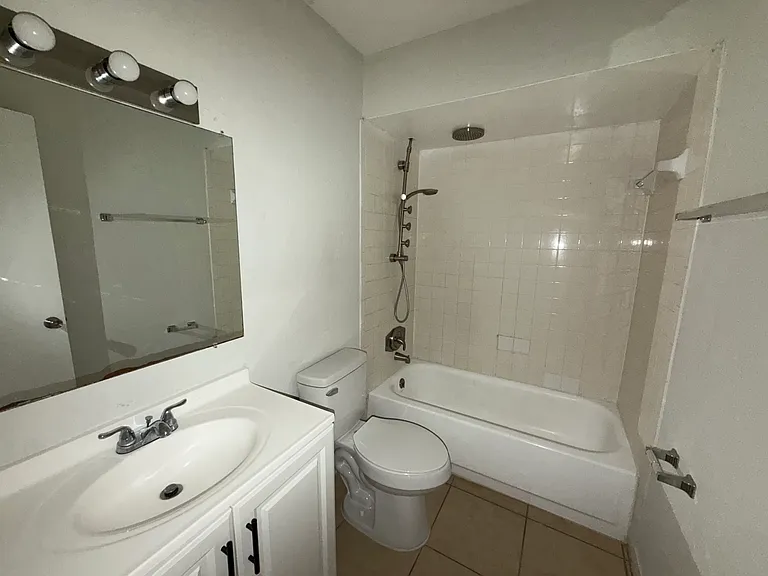 5317 Curry Ford Rd #202-M — Photo 9