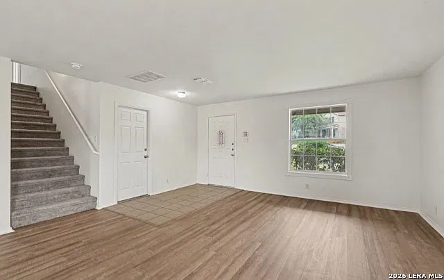 4 bed, 2.5 bath, 2832 sqft, $2,800 — Photo 3
