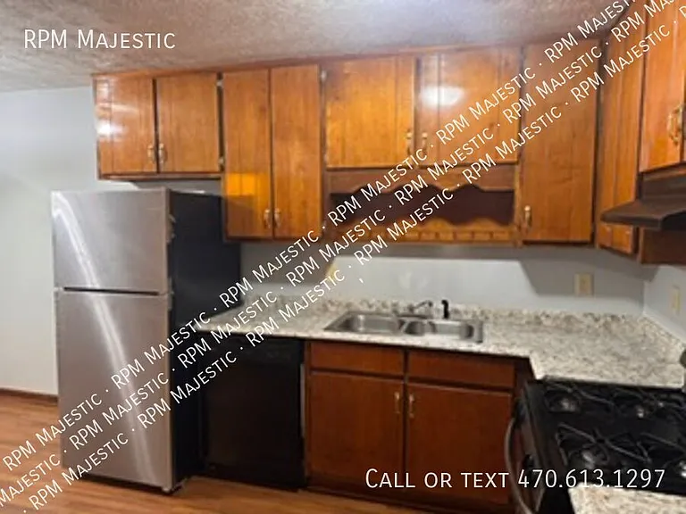 203 Toby Springs Ln — Photo 4