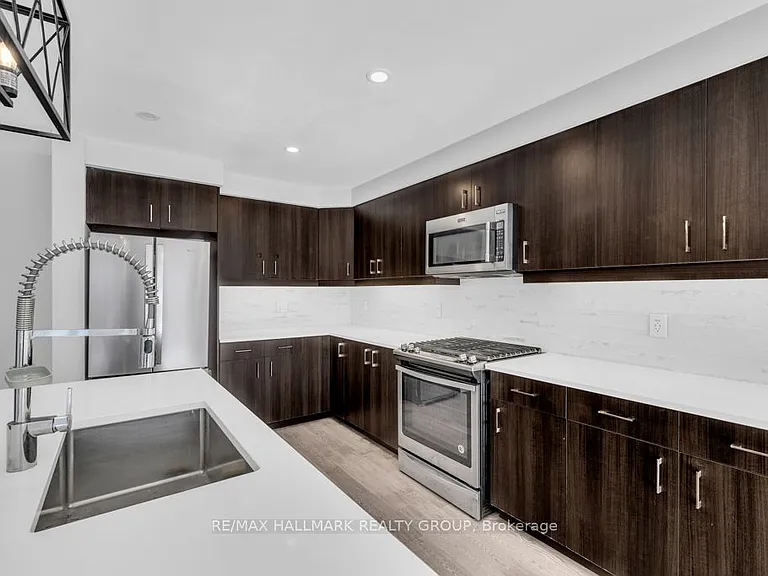 600 Parade Dr — Photo 6