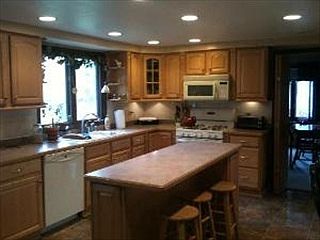 2nd image of 487 Gerry St