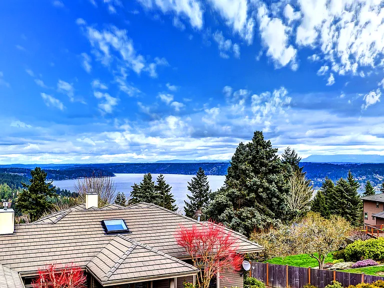 16458 SE 44th Pl — Photo 43