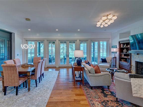 5th image of 230 Linkside Ct