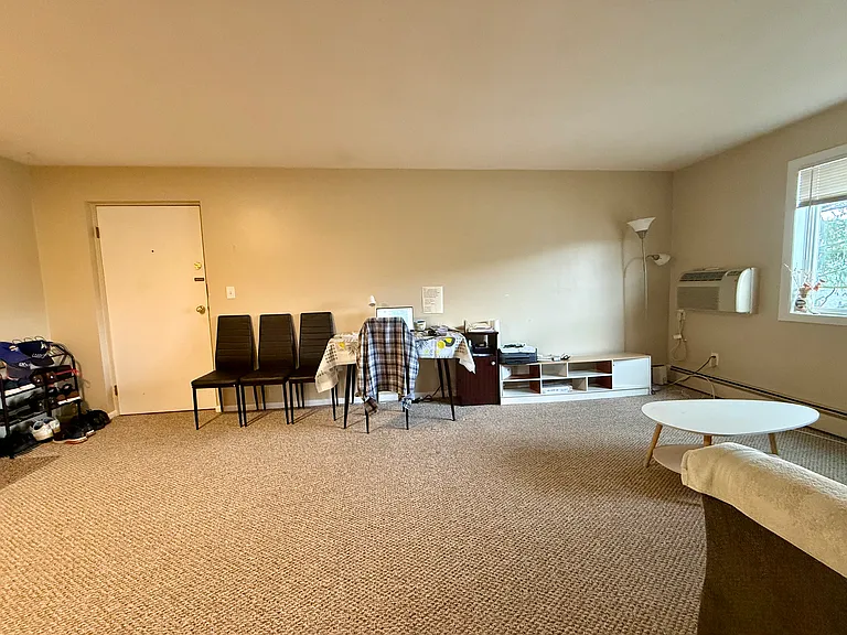 69 Newton St #8 — Photo 2