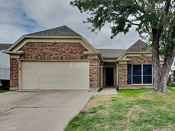 3813 Huckleberry Dr, Fort Worth, TX 76137
