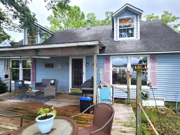 10959 E Tippecanoe Dr, Walkerton, IN 46574