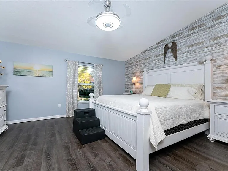 319 Monaco Dr #8 — Photo 17