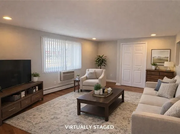 56 River St APT 31, West Warwick, RI 02893