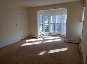 32 S Main St, Chester, VT