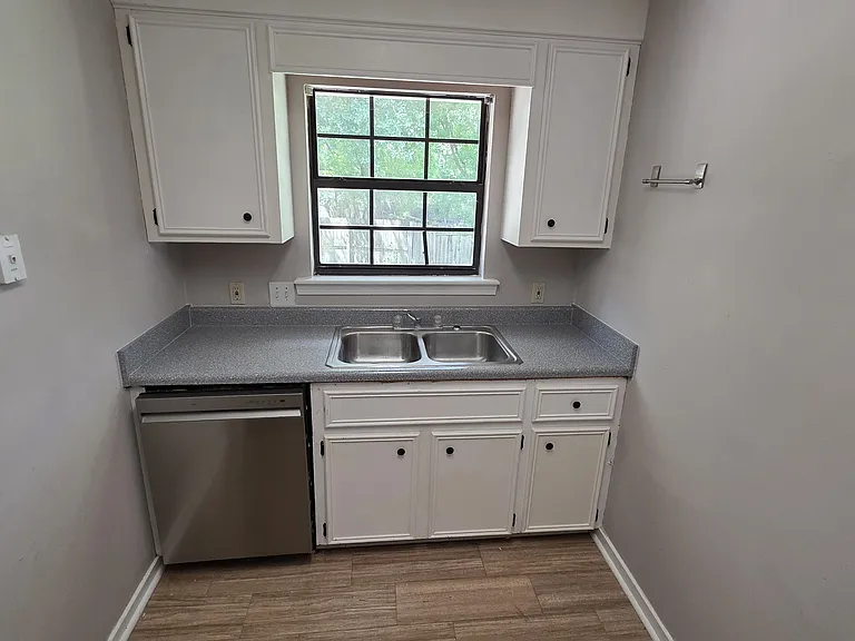 202 Bent Creek Cir S — Photo 5