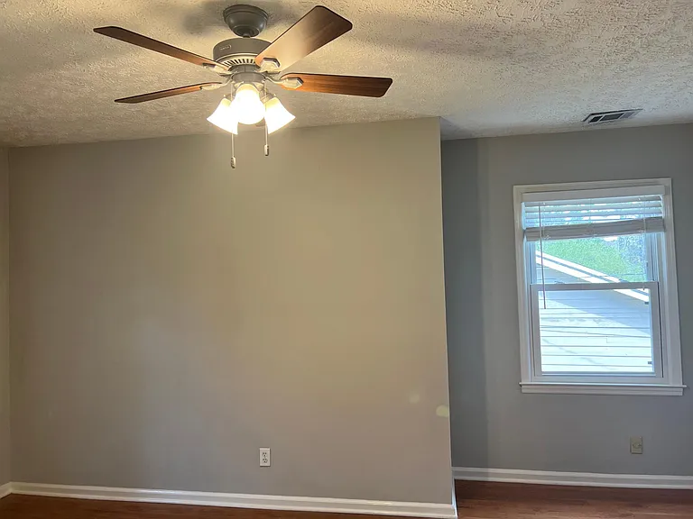 3011 Vinson Dr — Photo 17