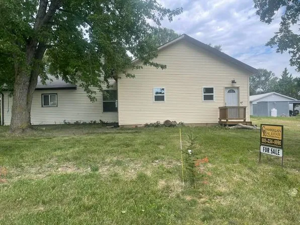604 Main St, Pukwana, SD 57370