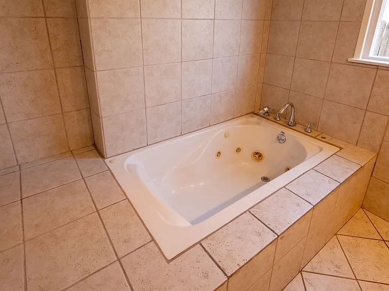 23216 Friar St — Photo 24