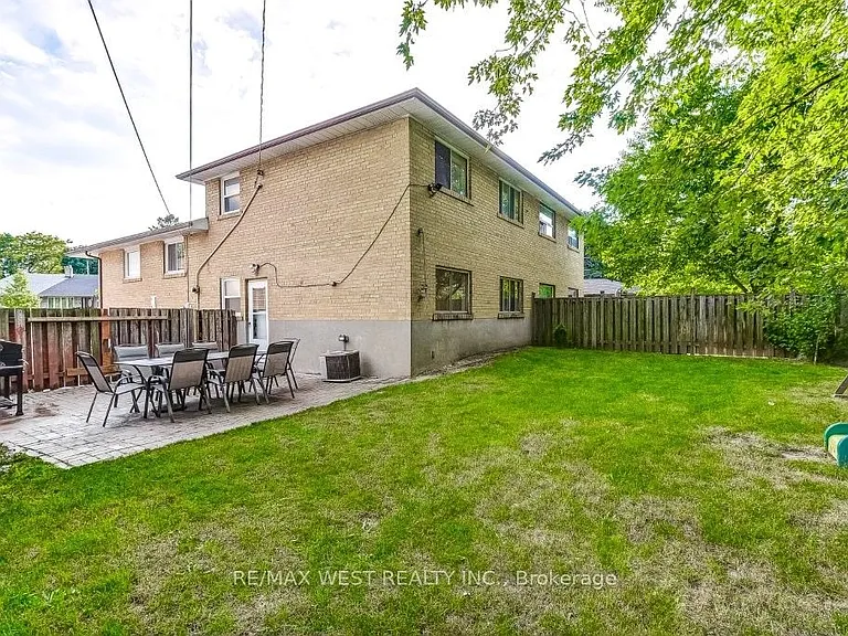 10 Rima Ct — Photo 26